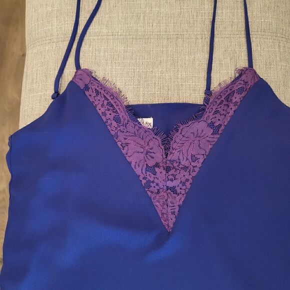 Socialite Tank With Lace Detail - Picture 2 of 6